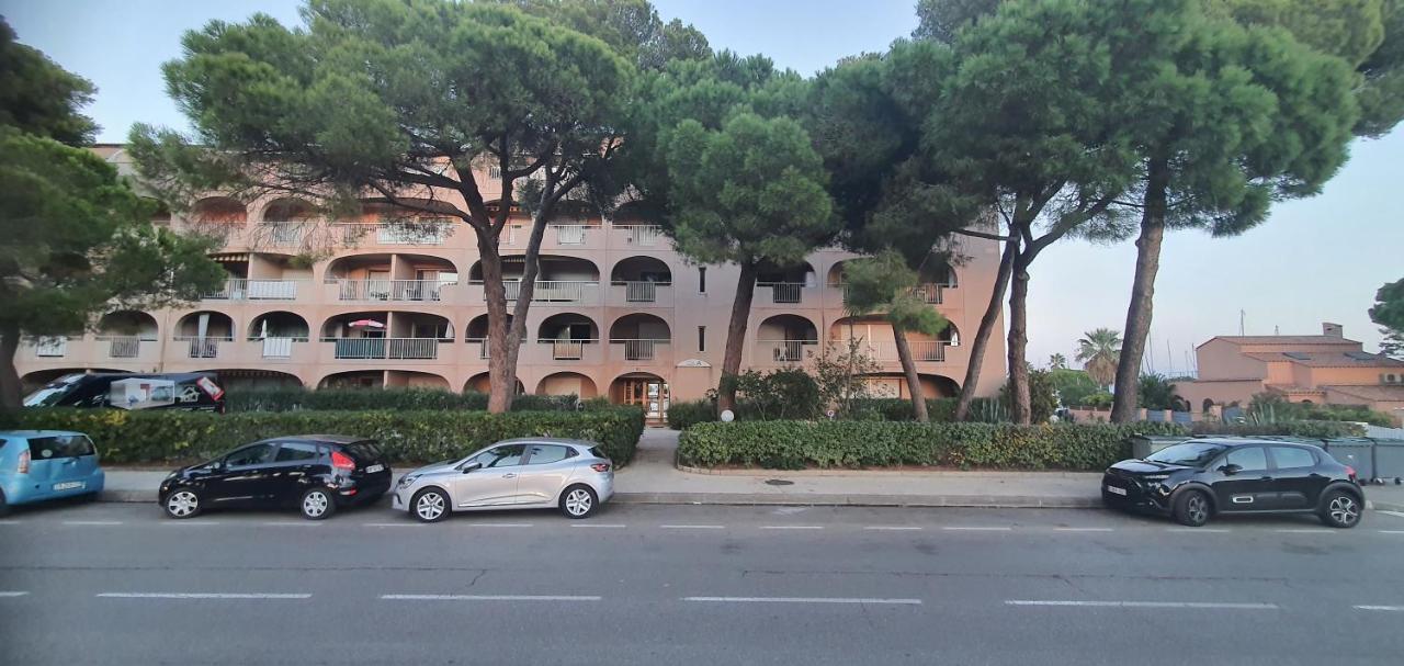 Hyeres Beach 외부 사진