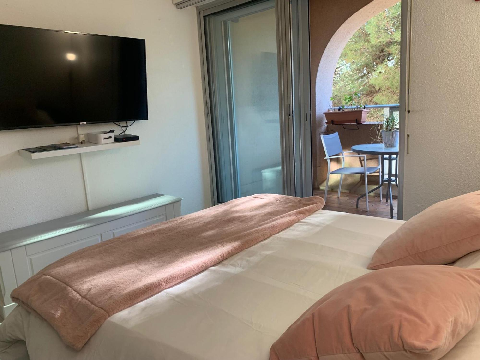 Hyeres Beach 외부 사진